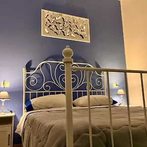 Vico Longo 25 - Ensuit Flat In The Heart Of , Naples Italy