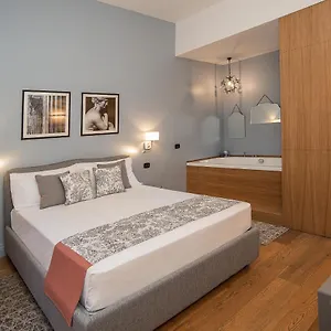 likeyourhome-80-sq-m-luxury-apartment-with-jacuzzi-in.it-romehotels.com/